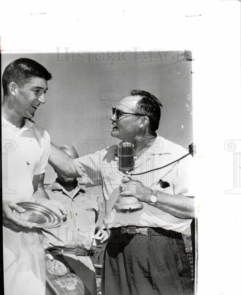 1957 Press Photo Barry MacKay, tennis player - Historic Images