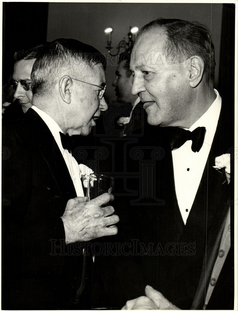 1959 Press Photo black tie party talking - Historic Images