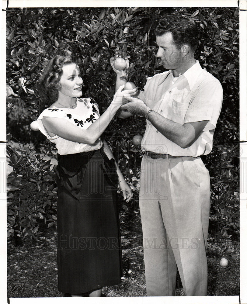 1951 Press Photo Wayne McLeland wife Detroit Tigers MLB - Historic Images