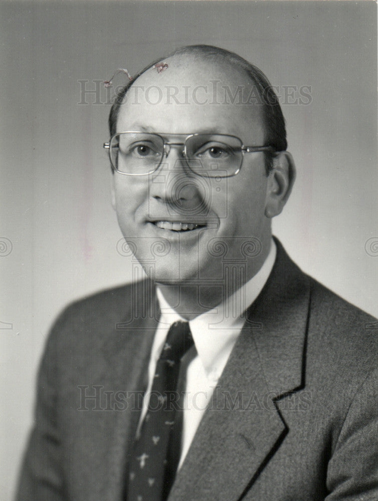 1983 Press Photo Robert McLean Grand Rapids Insurance - Historic Images