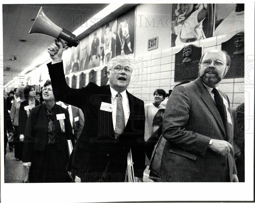 1983 Press Photo william mclaughlin michigan democrats - Historic Images