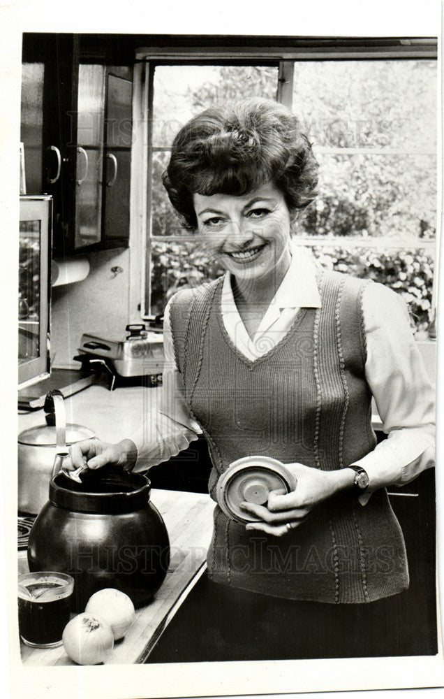 Press Photo Emily McLaughlin soap opera actress - Historic Images