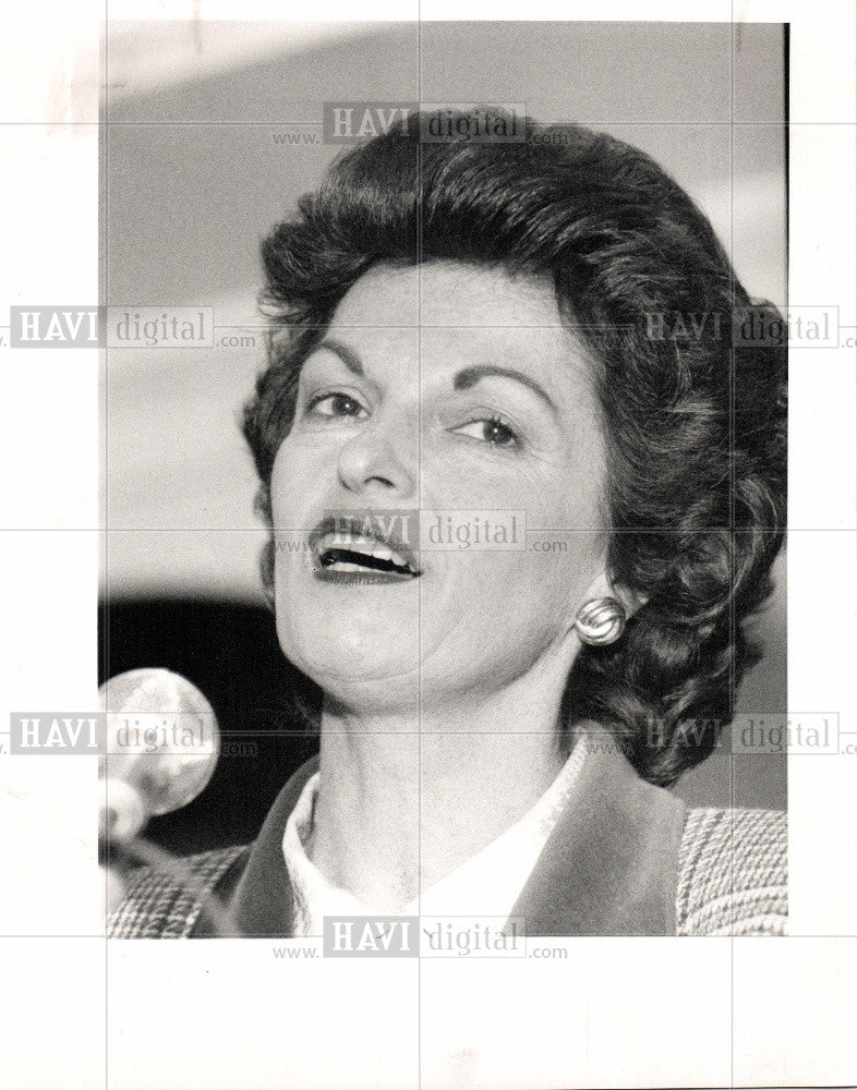 1988 Press Photo Ann McLaughlin Secretary of Labor - Historic Images