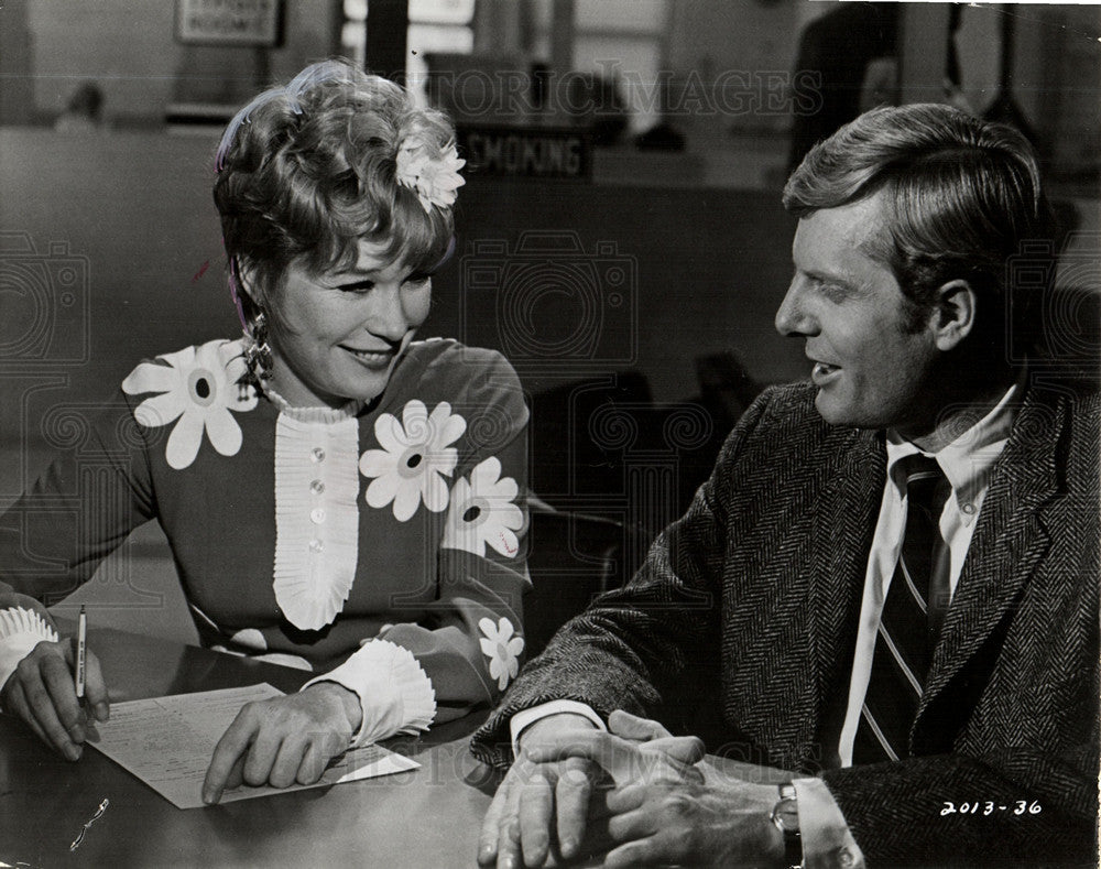 1968 Press Photo Shirley MacLaine American actress - Historic Images