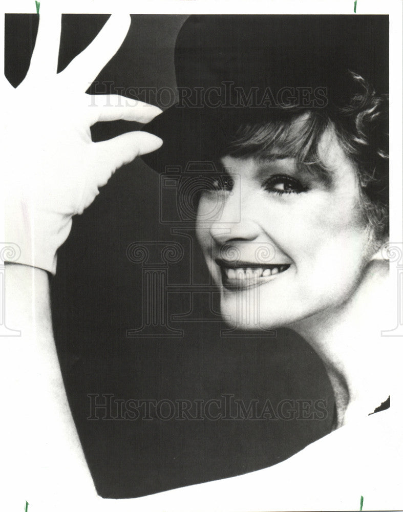 Press Photo Shirley MacLaine Fox Theater Detroit - Historic Images