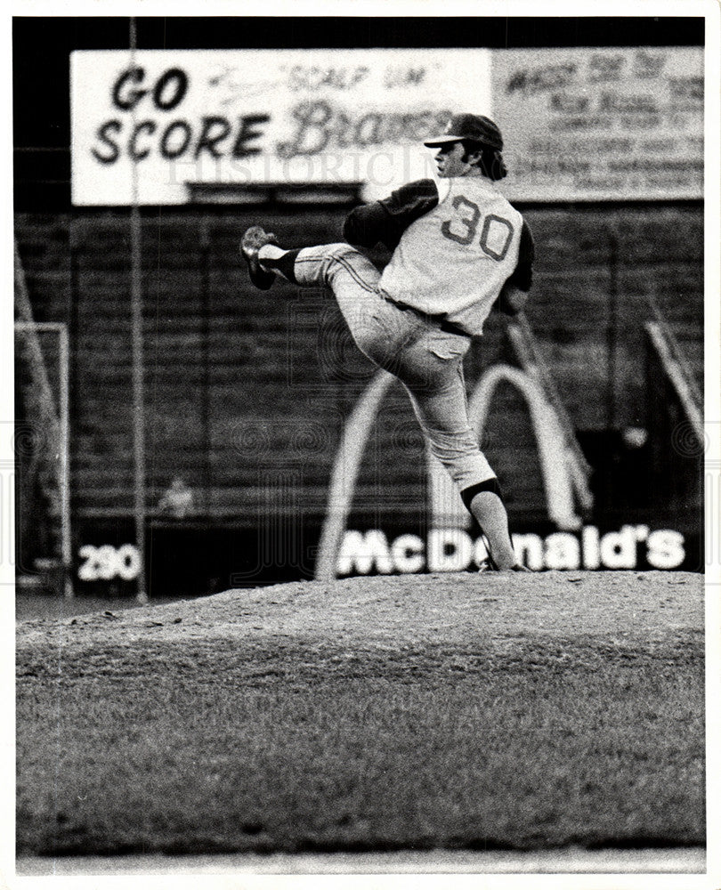 Press Photo Oakland Athletic Pitcher Game Time - Historic Images