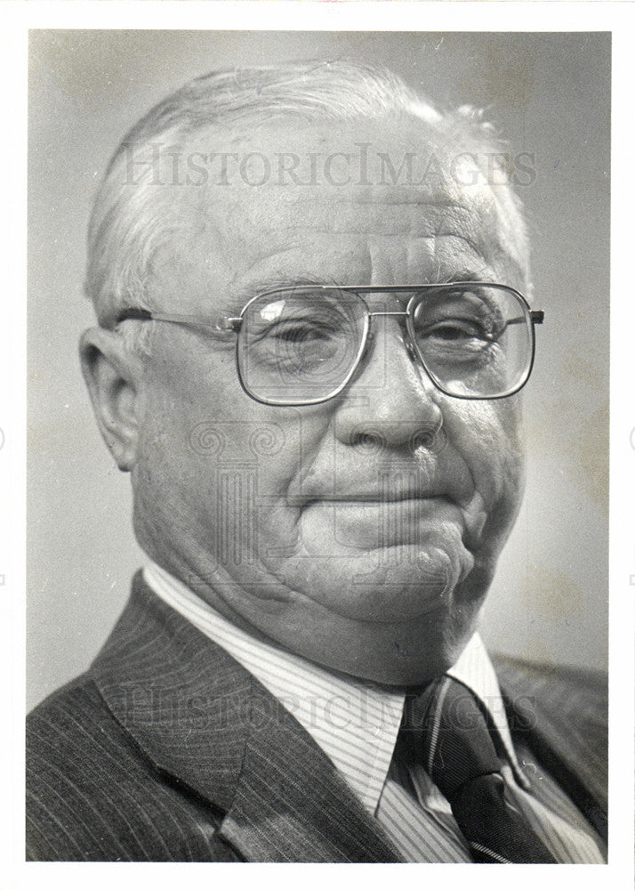 1983 Press Photo Louis A. MacKenzie Director - Historic Images