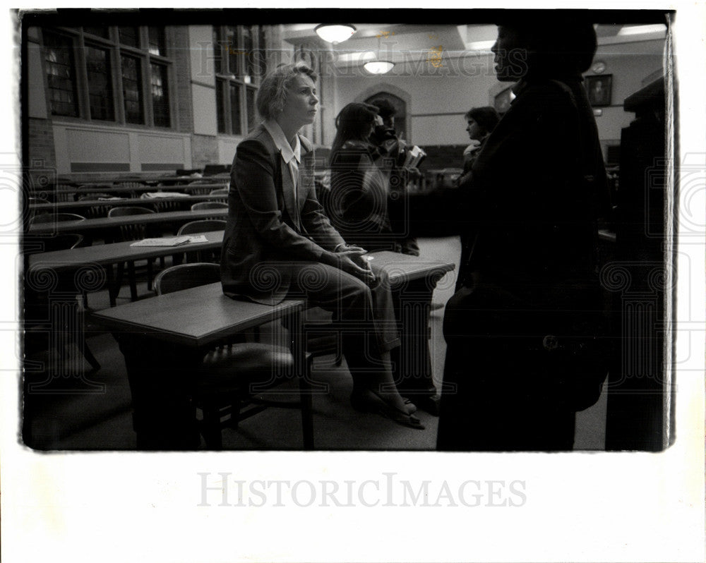 1991 Press Photo MacKinnon, designing legal institution - Historic Images