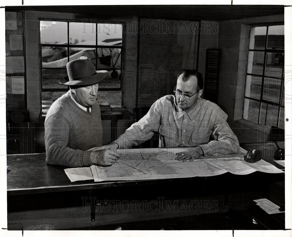 1951 Press Photo Dr McKinley Chief Pilot Ernest Pelton - Historic Images