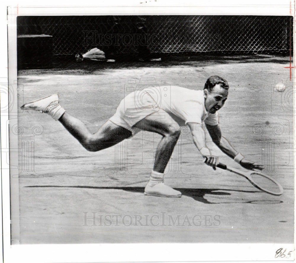 1962 Press Photo Chuck McKinley  Wimbledon Tennis - Historic Images