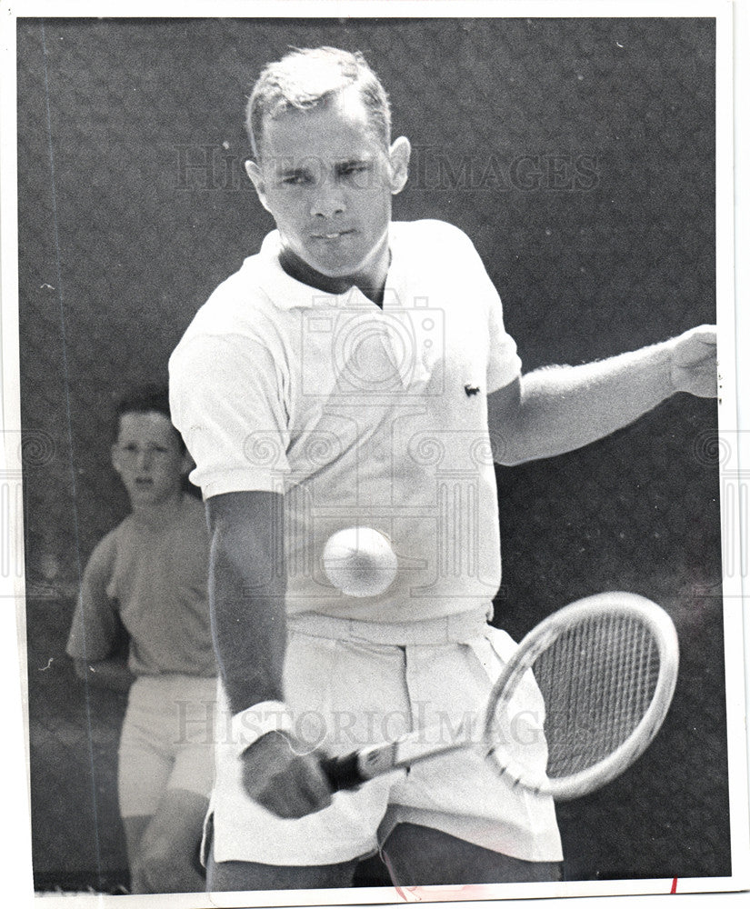 1965 Press Photo &quot;Chuck&quot; McKinley Jr, tennis - Historic Images