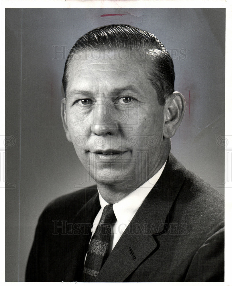 1964 Press Photo Business Man Poses For Photo - Historic Images