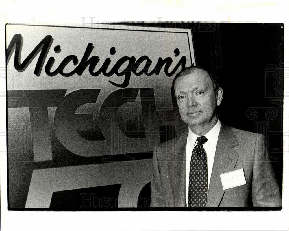 1985 Press Photo Regis McKenna Technology Marketor - Historic Images