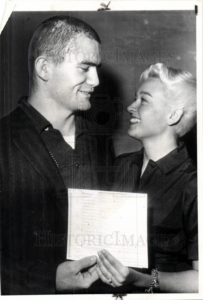 1960 Press Photo Mike McKeever football Judy wedding - Historic Images