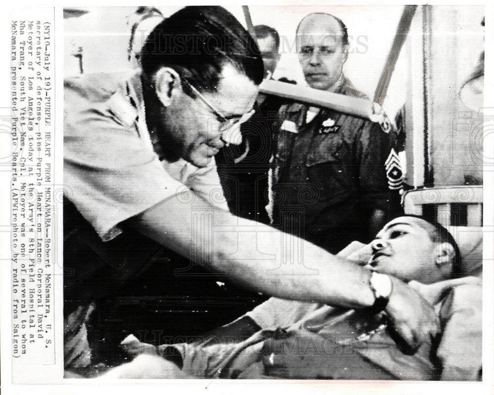 1966 Press Photo Robert McNamara U.S. Secretary Defense - Historic Images