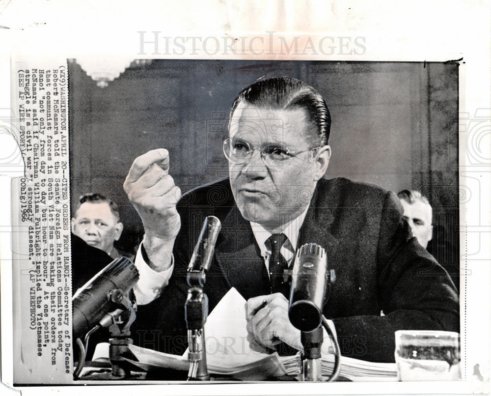 1966 Press Photo Robert McNamara Secretary of Defense - Historic Images