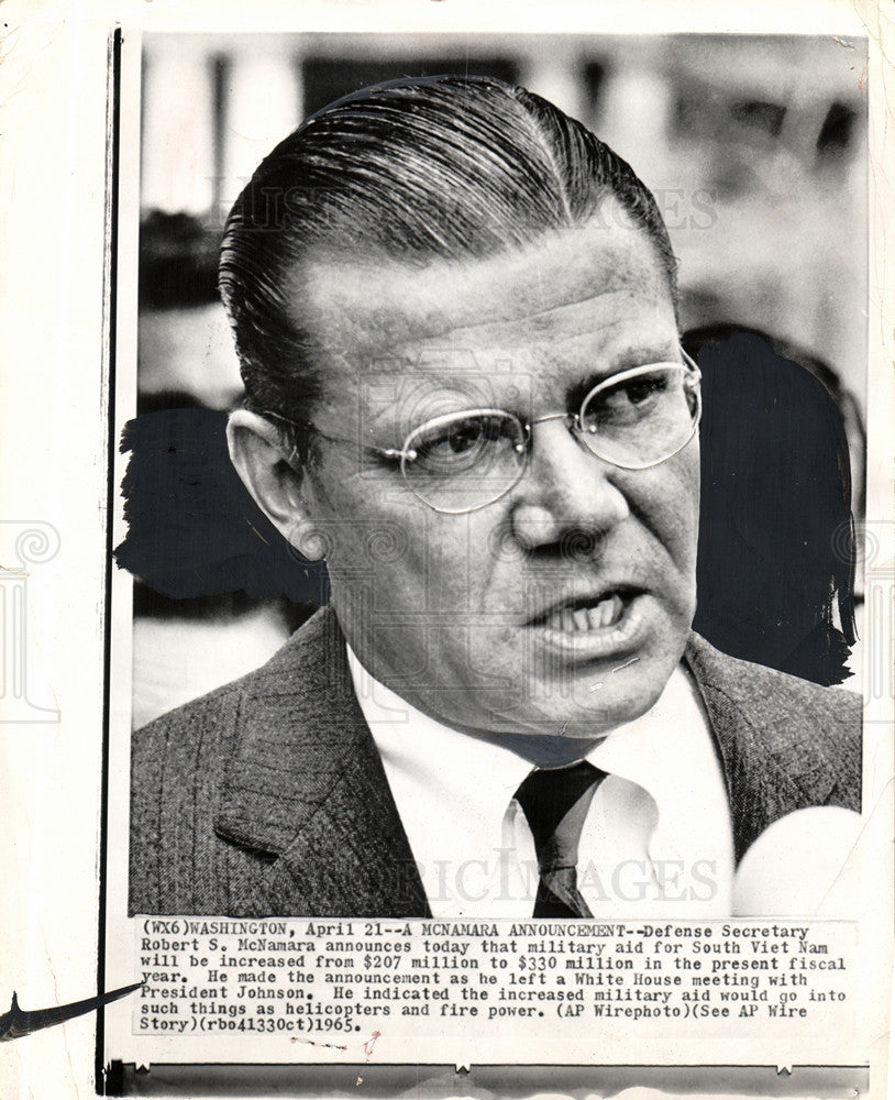 1965 Press Photo Robert S. McNamara Defense Secretary - Historic Images