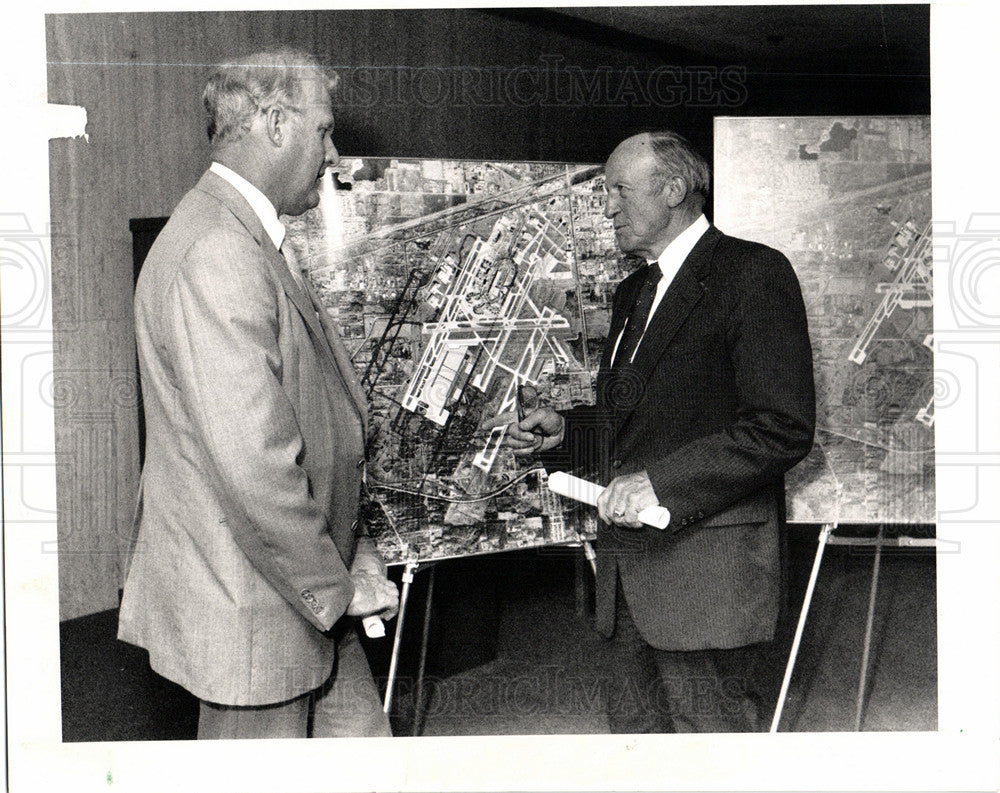 1989 Press Photo Ed MCNamara Wayne County Executive - Historic Images