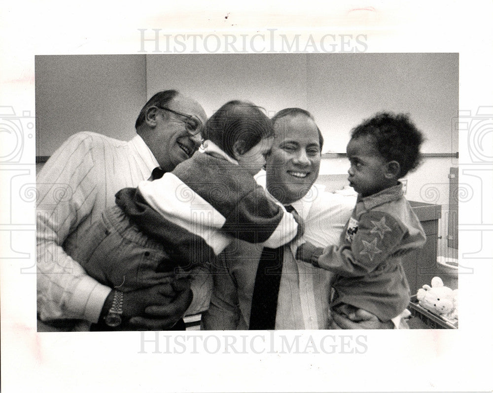 1990 Press Photo Edward McNamara Wayne County Executive - Historic Images