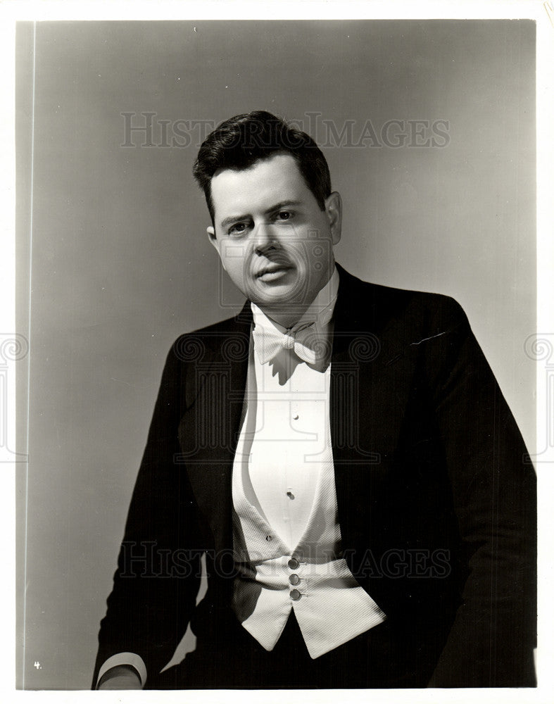 1938 Press Photo Sir Ernest MacMillan conductor Toronto - Historic Images