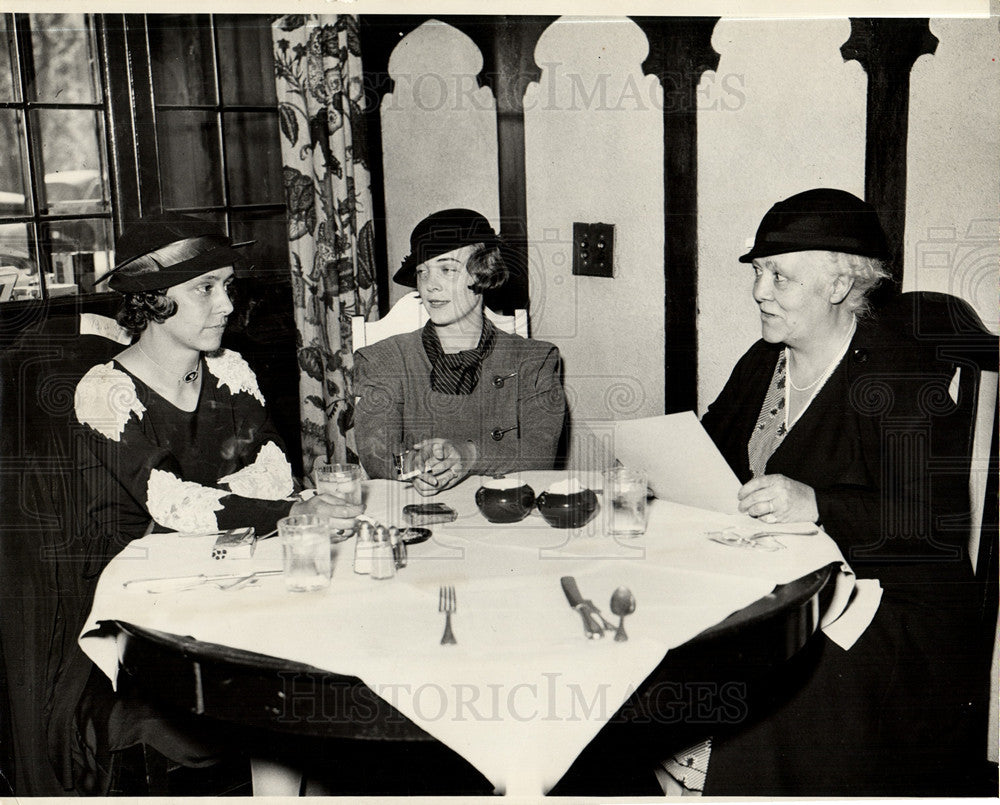 1933 Press Photo mcmanus theodoria john - Historic Images