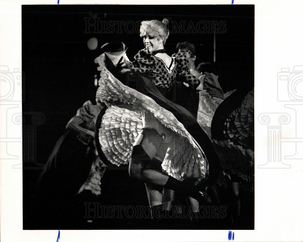 1989 Press Photo MCMACKEN LAUNDRESSES FISHER THEATRE - Historic Images