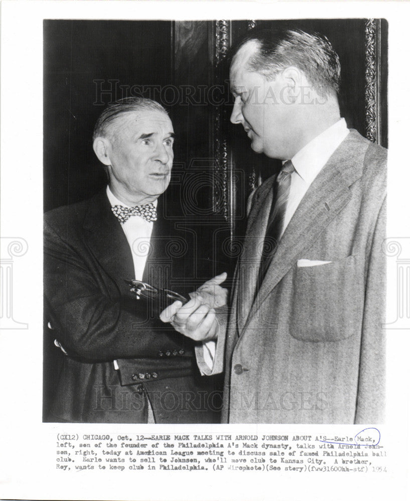 1954 Press Photo Earle Mack Arnold Johnson League meet - Historic Images