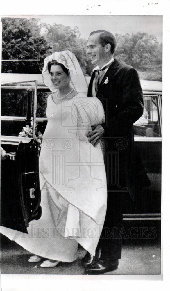 1966 Press Photo Robert Margaret McNamara Daughter - Historic Images