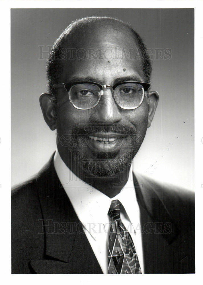 1999 Press Photo Mauric McMurray V.Pres. Gov.L&amp;R Affair - Historic Images