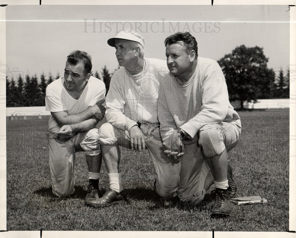 1948 Press Photo Detroit Lions Tim timerario - Historic Images