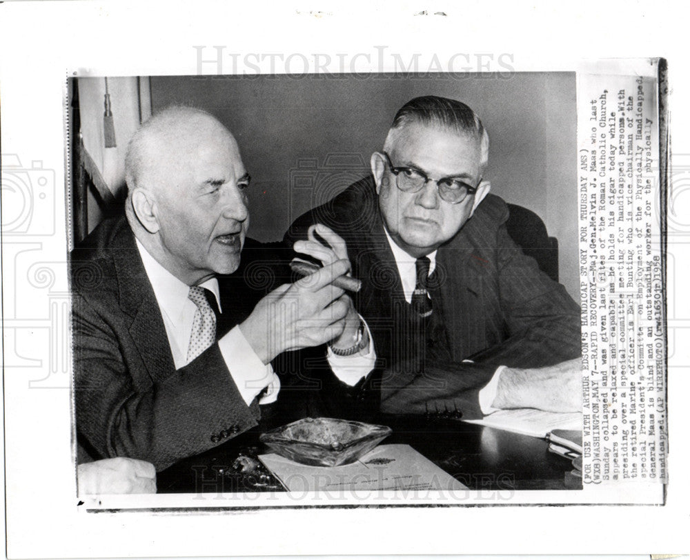 1958 Press Photo General Melvin Maas Earl Bunting blind - Historic Images