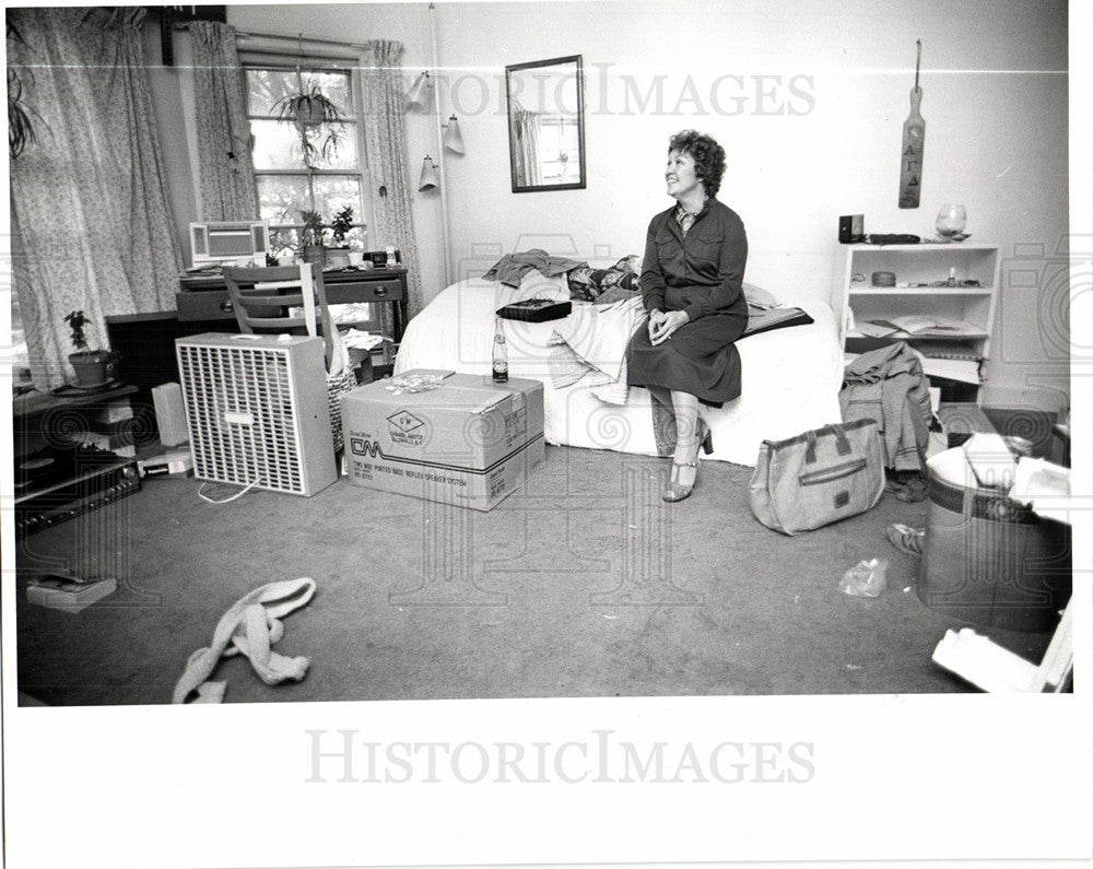 1977 Press Photo Glenna Suzanne Sotier - MCWhirter - Historic Images