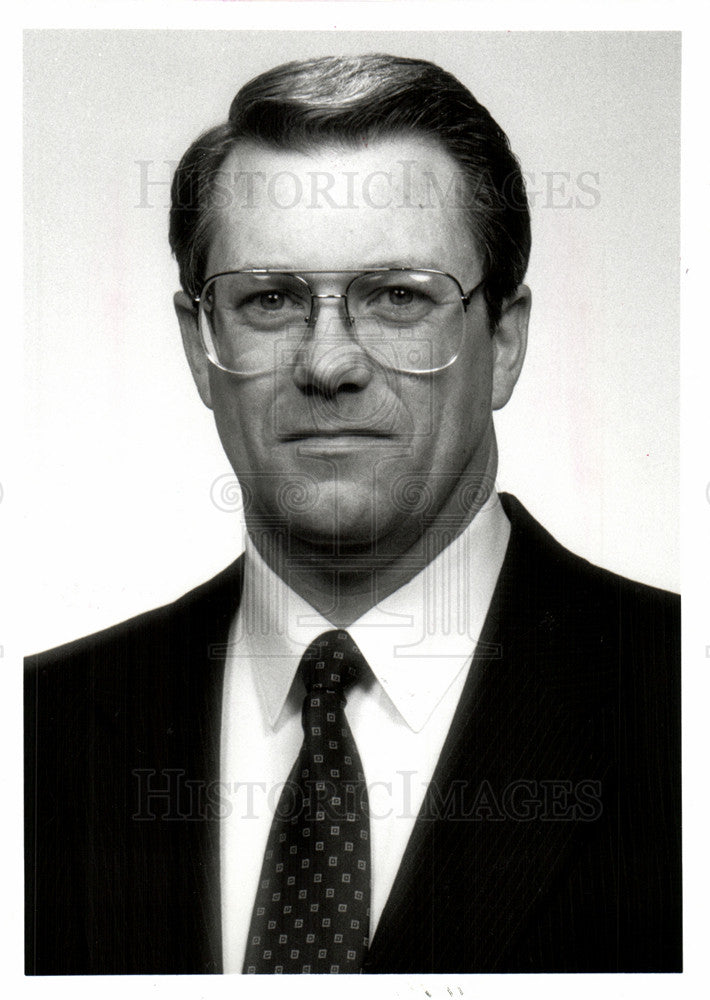 1992 Press Photo Charles McWee Divisional Director - Historic Images