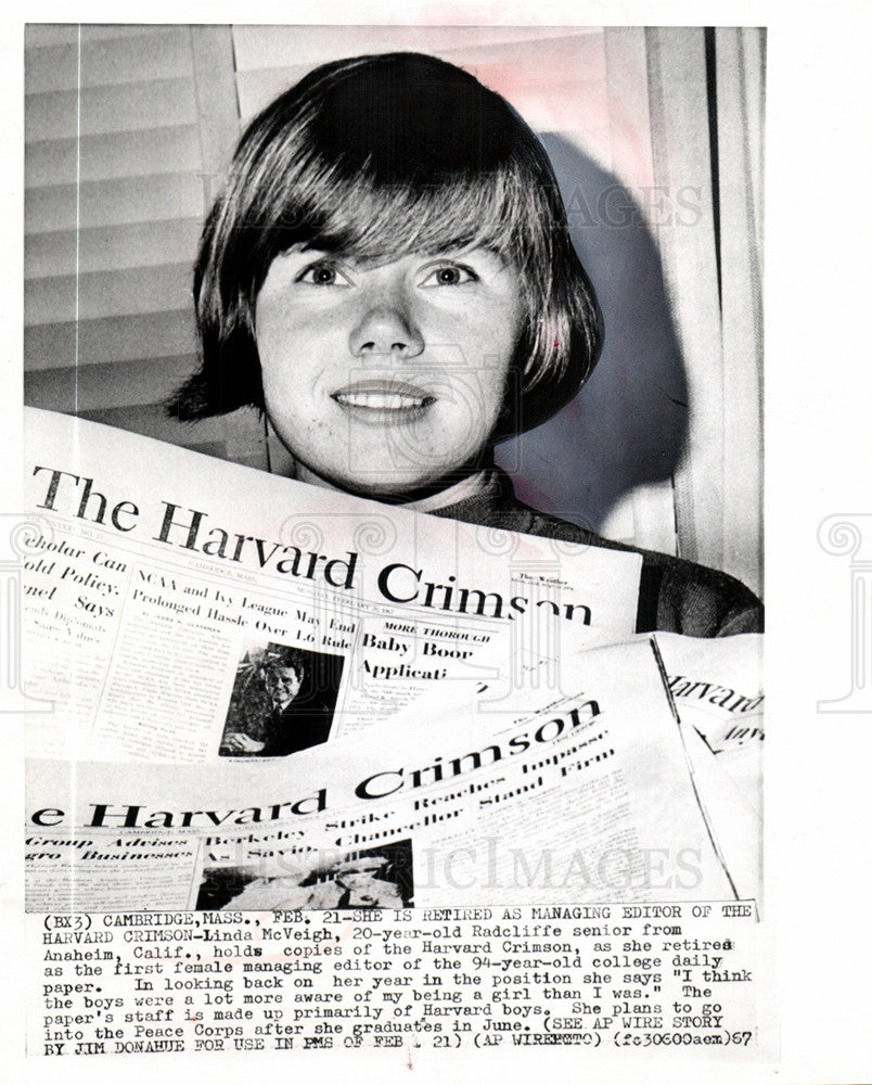 1967 Press Photo Linda McVeigh Harvard Crimson editor - Historic Images