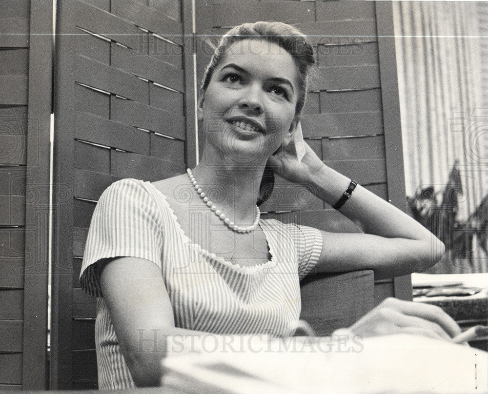 1960 Press Photo Ellen McRae - Historic Images