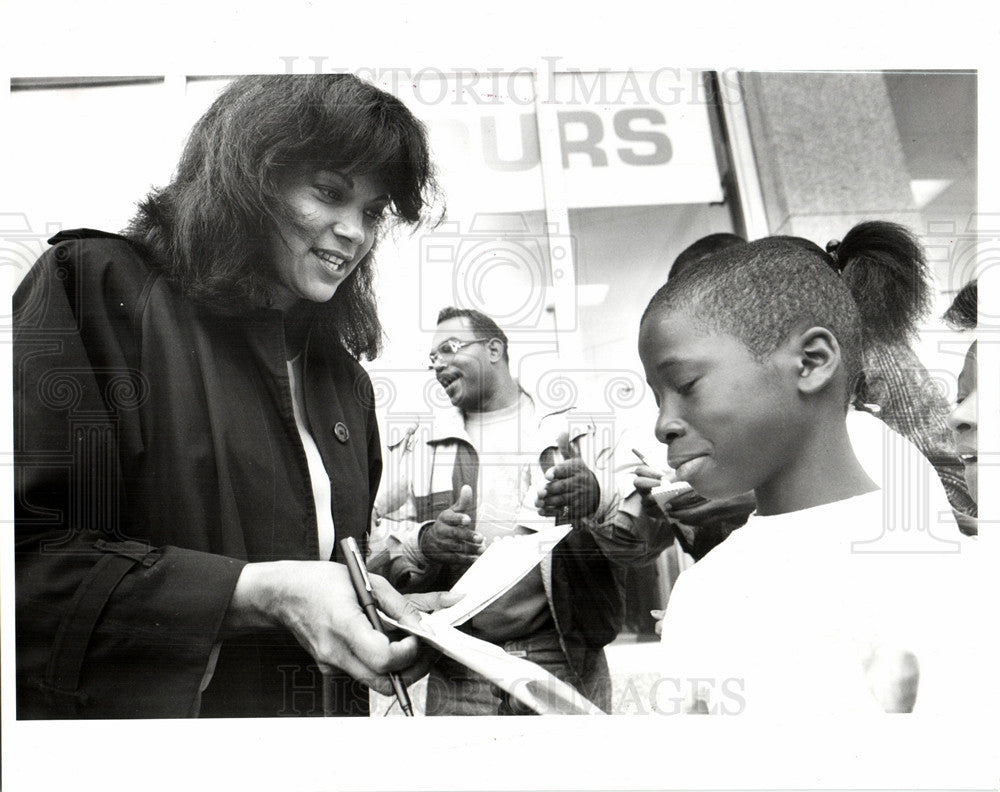 1993 Press Photo Sharon McPhail mayoral  Detroit - Historic Images