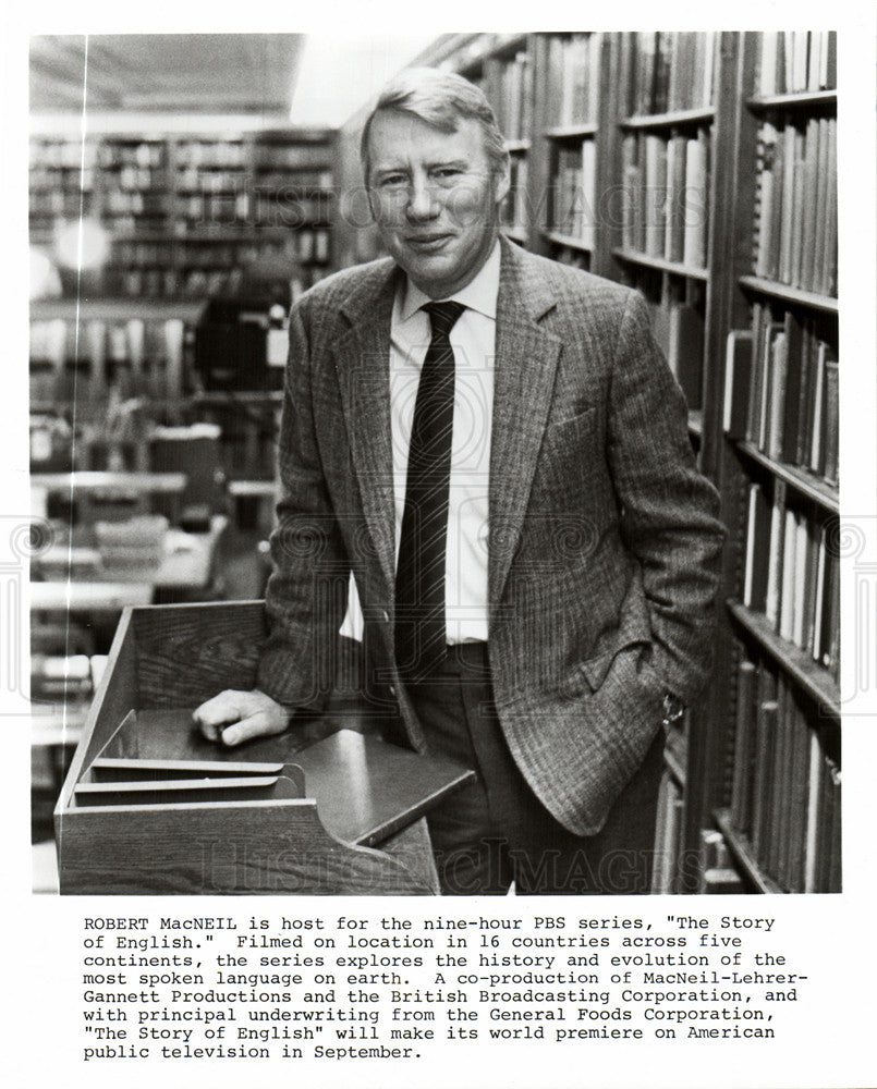 1988 Press Photo Robert MacNeil Host PBS Series - Historic Images