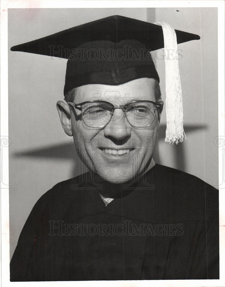 1956 Press Photo Bernard MacNeil - Historic Images