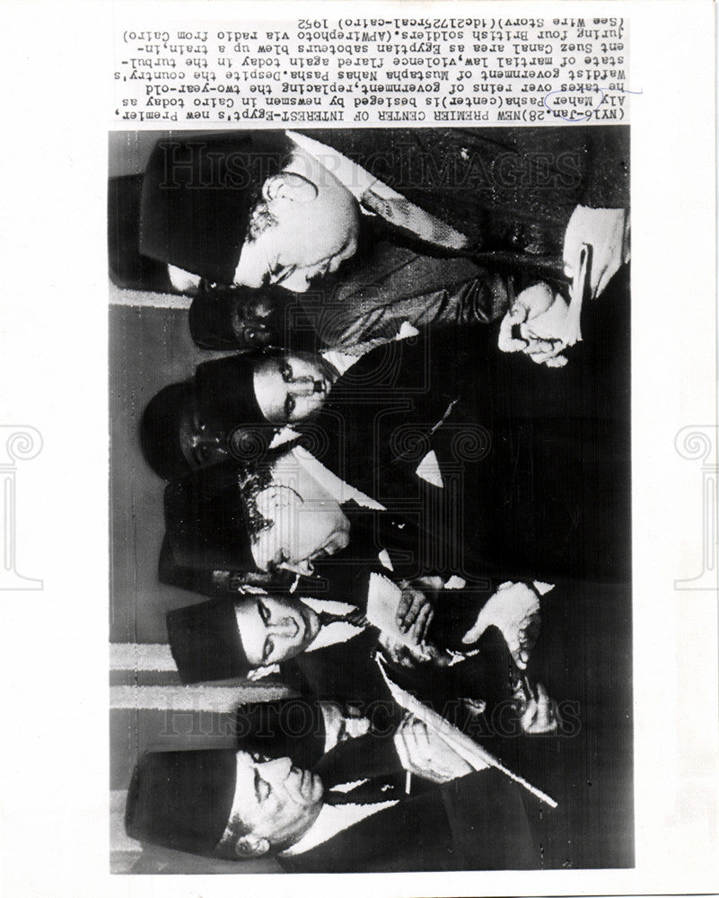 1952 Press Photo Aly Maher Pasha Newsmen - Historic Images