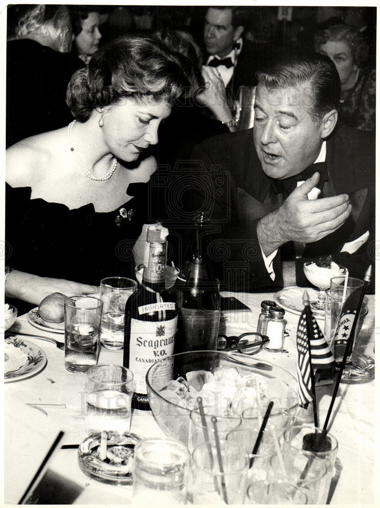 1959 Press Photo Bruce Sundlun Warren Magnusom dinner - Historic Images