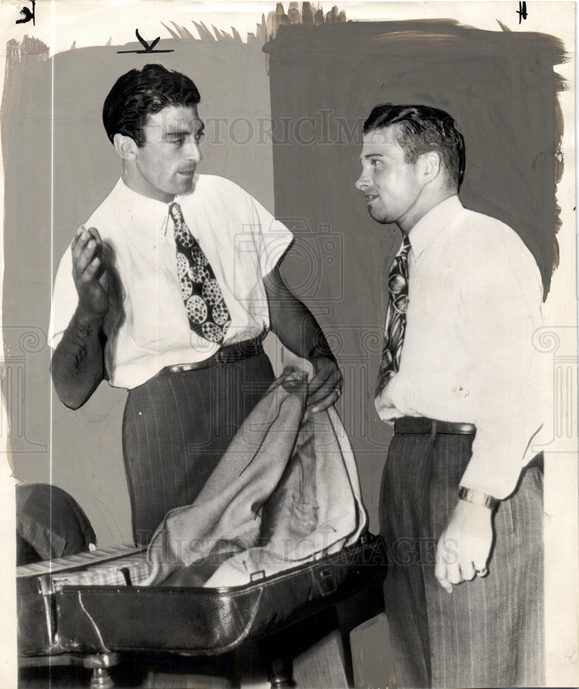 1946 Press Photo Sal Moglie, George Hausman, baseball - Historic Images