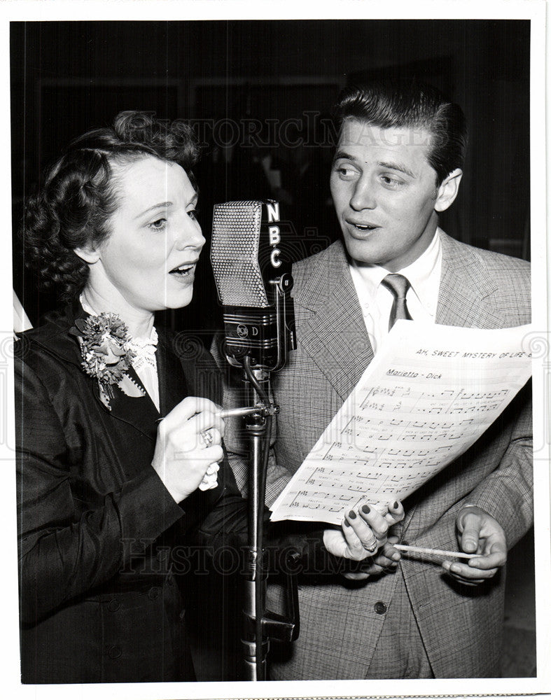 1952 Press Photo Nadine Corner Soprano Cordon LacRae - Historic Images