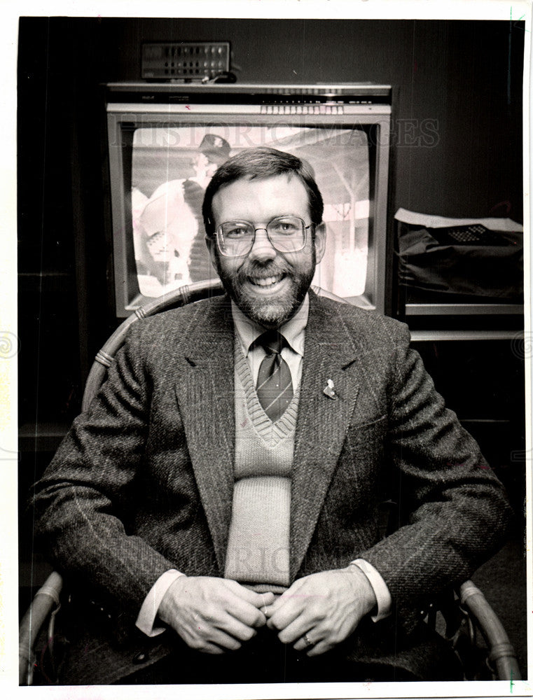 1986 Press Photo Leonard Maltin Critic Historian - Historic Images