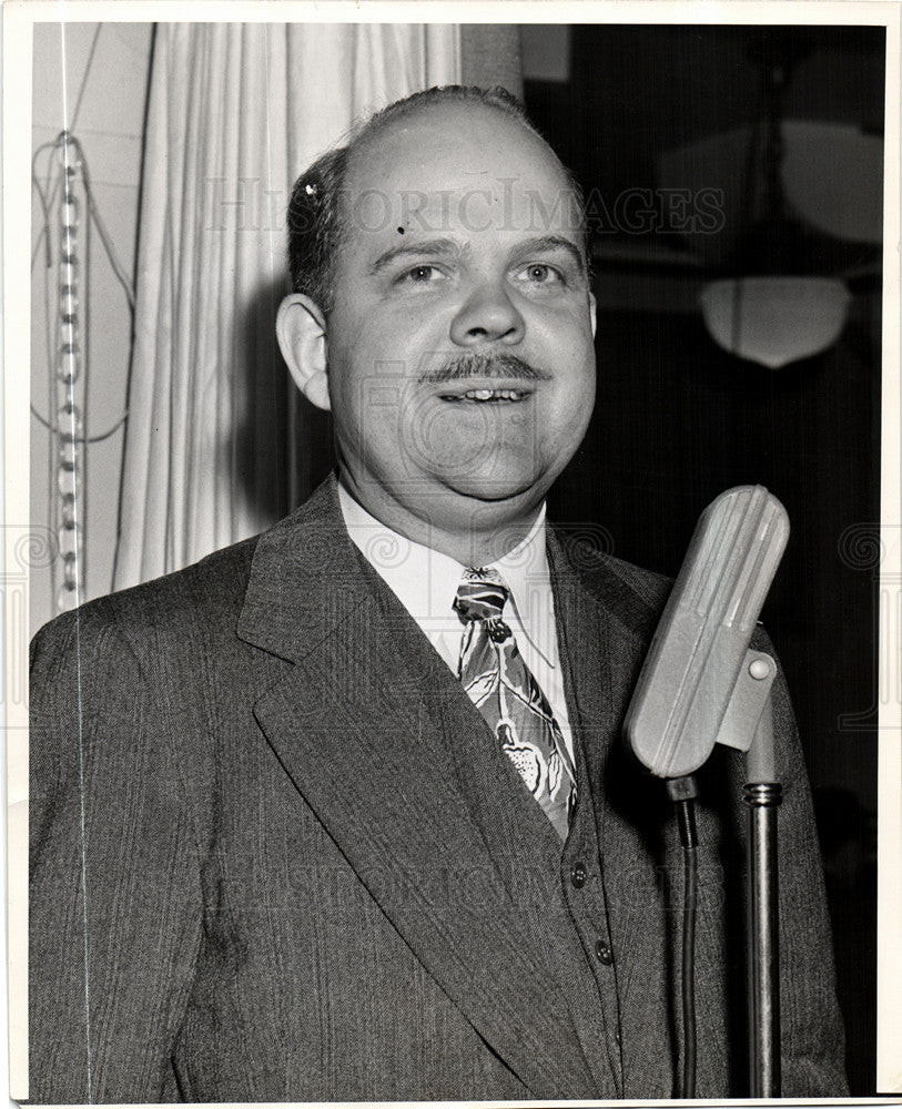 1947 Press Photo Ted Malone American radio broadcaster - Historic Images