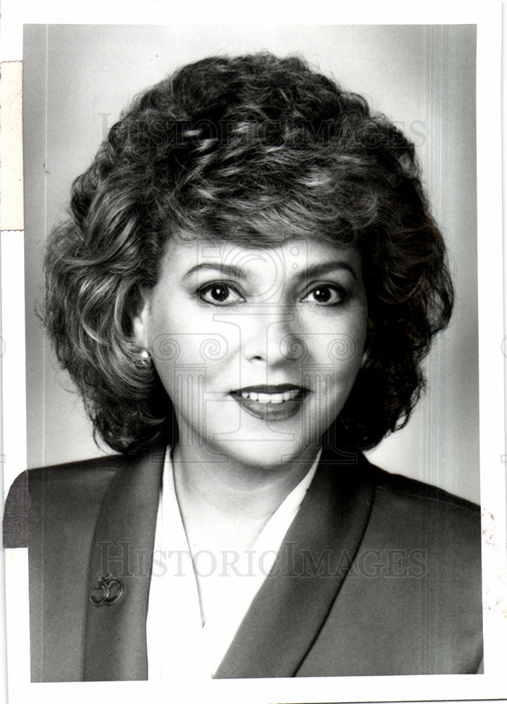 1995 Press Photo Amrye Makupson News Anchor - Historic Images