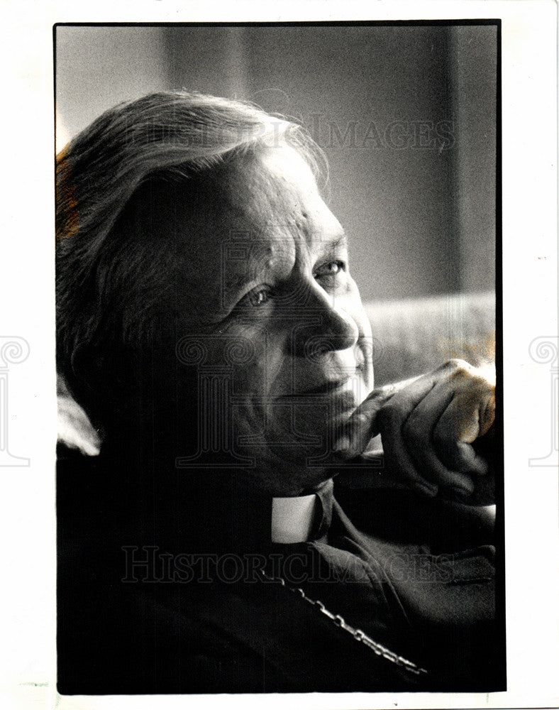 1990 Press Photo Bishop Maida - Historic Images