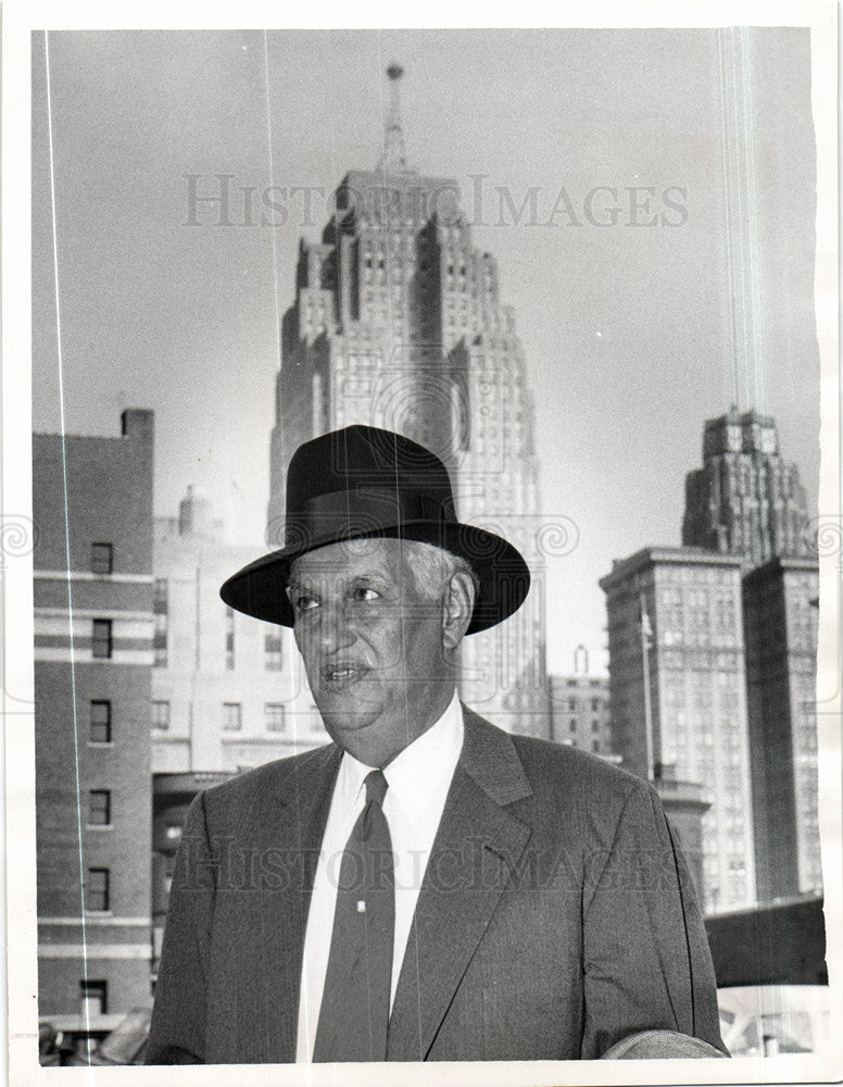 1958 Press Photo chas mahoney - Historic Images