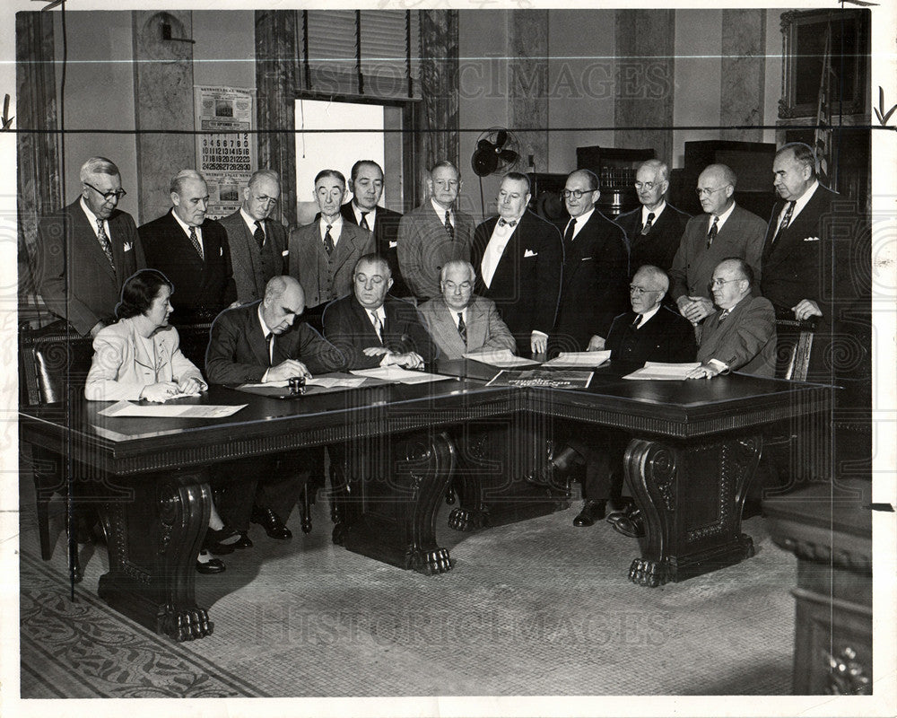 1950 Press Photo Freedom Scroll Signing Government - Historic Images