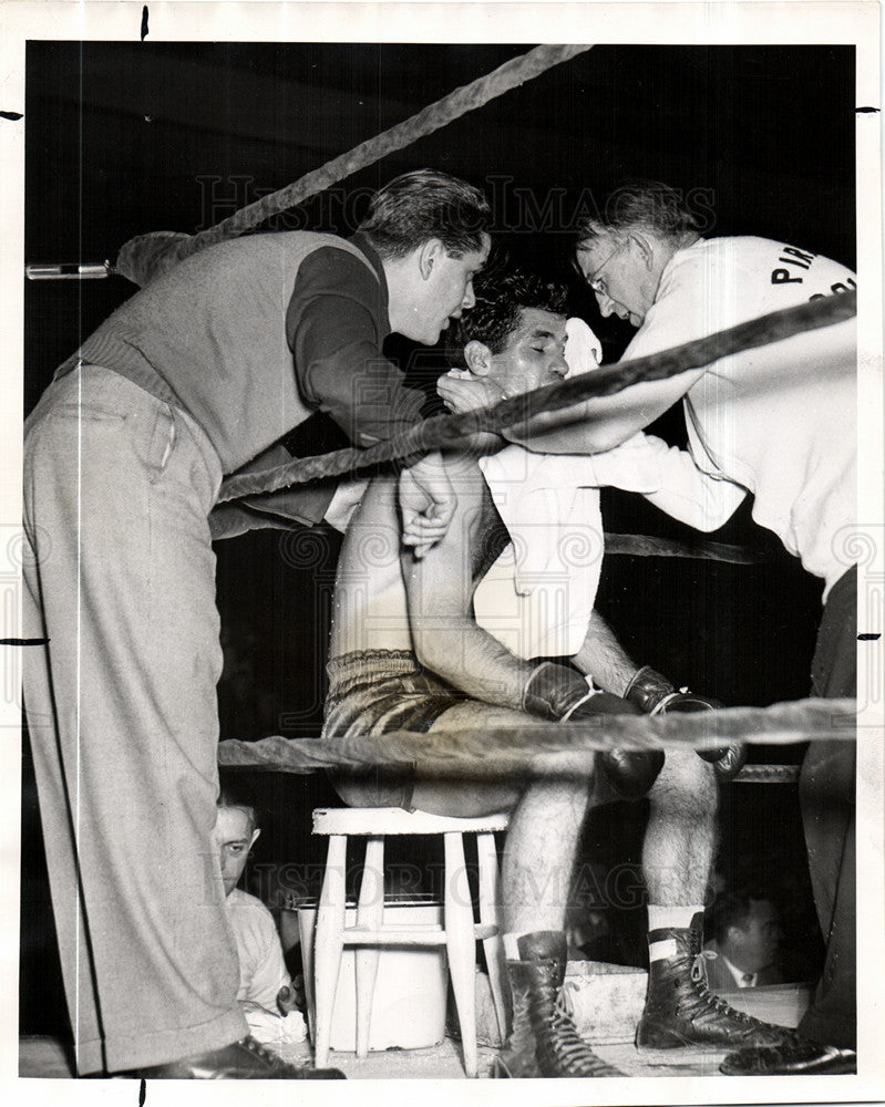 1947 Press Photo Tony Manos US boxer Kid - Historic Images