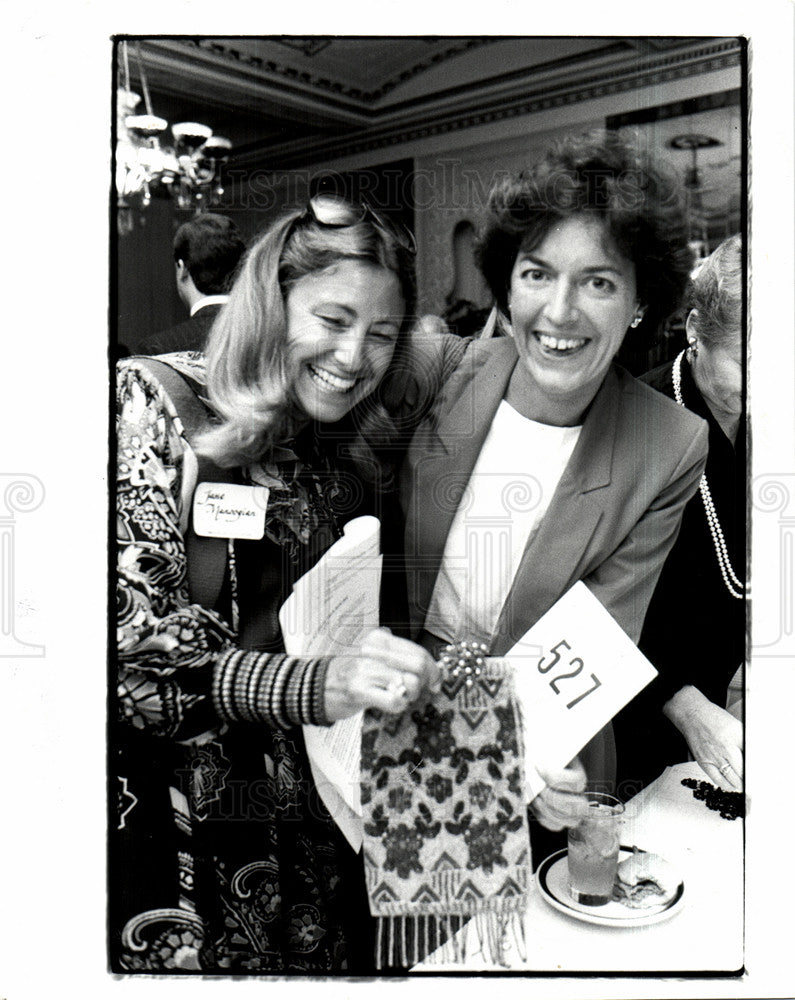 1986 Press Photo Jane Manoogian vickie fuger - Historic Images